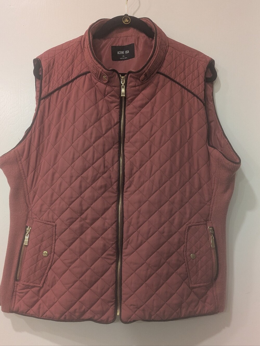 Woman's Size 3X dark Mauve Sleeveless Active USA Vest featuring pockets